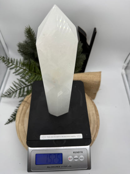 Large White Quartz Tower | Milky Quartz Crystal Point | 1.5 kg